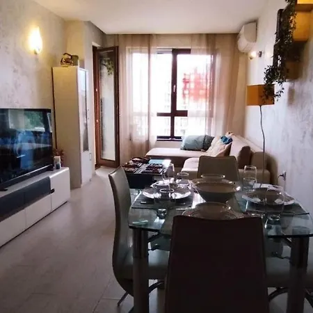 Sunny Lavanda 1st Line Apartment Golden Sands
