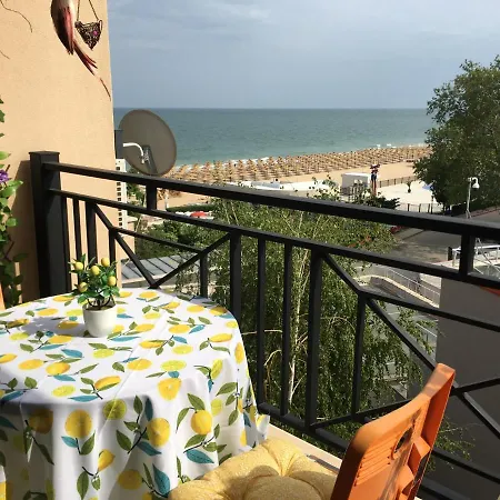 Sunny Lavanda 1st Line Apartment Goldstrand
